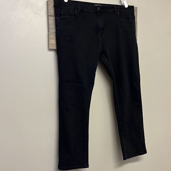 Kenneth Cole NY 5-Pocket Regular Fit “Today is Your Day” Black Jeans- 42” by 30” - Picture 2 of 16